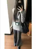 Camiseta blanca de manga larga de longitud media para mujer, nuevo estilo 2026, adecuada para primavera, otoño e invierno, se puede usar como capa interior o exterior, corte ajustado, top de moda