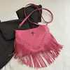 Bolsa Grande Retrô Europeia e Americana com Rebites para Mulheres, Nova Moda Bolsa de Ombro para o Dia a Dia com Franjas, Bolsa Transversal de Ombro Único de Grande Capacidade, Tendência
