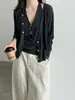 Luxi 2026 Otoño Nuevo Versátil Cuello Halter Cuello en V Falso Dos Piezas Suéter de Punto para Mujer Abrigo Adelgazante ss1026