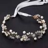 Acessórios de cabelo de noiva mais vendidos transfronteiriços, tiara de flor de pérola, pente de cabelo feito à mão, conjunto de grampos e palitos de cabelo para fotografia de viagem de casamento