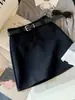 Falda Corta de Lana Gris Estilo Coreano Temperamento para Viaje al Trabajo Mujer Otoño Invierno Nueva Cintura Alta Adelgazante Línea A con Cinturón