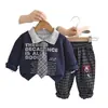 Conjunto de Ropa de Otoño para Niños 2026 Nuevo Moderno Ropa Infantil con Corbata de Letras de Manga Larga Conjunto de Dos Piezas Ropa Moderna para Bebés de Primavera y Otoño