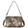 Bolsa Feminina Europeia e Americana 2026 Couro Macio Grande Capacidade Bolsa de Ombro Transversal Feminina Moda Retrô Casual Bolsa para Mãe de Meia-Idade