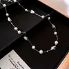 Collar Colgante de Perlas de Vidrio con Cuentas Cadena para Clavícula Retro Francés Lujo Ligero Temperamento de Nicho Joyería de Gama Alta Venta al por Mayor