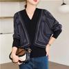 Suéter de Punto de Otoño e Invierno para Madre de Mediana Edad 2025 Nuevo Estilo Camisa de Fondo Moda para Mujeres de Mediana Edad y Ancianas Top de Moda con Cuello en V