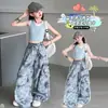 Conjunto de Chaleco Tie-Dye Falso de Dos Piezas y Pantalones Deportivos para Niñas, Nuevo Estilo Verano 2026 para Niños Mayores, Top con Bloques de Color y Pantalones de Pierna Ancha