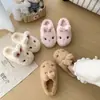 Diadema de Conejo Estilo Lindo Pantuflas para Mujer 2026 Otoño/Invierno Nuevas Pantuflas Peludas de Suela Gruesa Pantuflas de Algodón Cálidas Antideslizantes para el Hogar