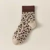 Nuevos calcetines de otoño e invierno para mujer hasta la pantorrilla en color café vintage con moños, encaje de estilo étnico, calcetines largos de algodón peinado holgados