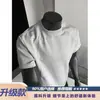 Camiseta preta de manga curta com gola pequena para homens, estilo americano patchwork desconstruído para o verão, resistente, fresca e estilosa para adolescentes