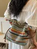 Elegante Bolso Tejido Arcoíris Shuai Mi para Mujer, Nuevo Modelo 2026, Bolso de Playa Estilo Vacaciones, Bolso de Hombro Casual de Gran Capacidad