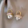 Brincos Redondos de Pérolas Artificiais com Tampa para Mulheres, Brincos Ear Cuff de Esmalte Branco de Luxo Leve Francês