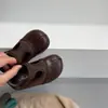 Sapatos Casuais Retrô de Couro com Tira em T Cor Sólida 2026 Novo Outono Inverno Sapatos Individuais Macios com Bico Dividido Sintético para Meninas
