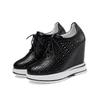 Sapatos Femininos Casuais de Couro Genuíno, Estilo Coreano, Tendência, Versáteis, com Salto Interno Oco de 12cm para Aumentar a Altura, Coleção Primavera