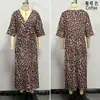 Novo Lançamento de Outono Europeu e Americano Venda Quente Comércio Exterior Transfronteiriço Moda Feminina Marca Independente Estampa de Leopardo Decote V Ajuste na Cintura Solto Vestido Longo