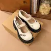 Estilo Británico Retro Suela Gruesa Tacón Grueso Zapatos Pequeños de Cuero para Mujer 2026 Nuevo Verano Versátiles para Combinar con Faldas Aumentan la Altura Zapatos Mary Jane