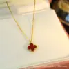 Collar Vanjia para Mujer Lujo Accesible Chapado en Oro Rosa de 18 Quilates Cadena para Clavícula Colgante Pequeño Corazón Mini Mariposa Collar Nicho