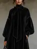 Vestido de Longitud Media Holgado con Dobladillo Ancho, Mangas de Farol y Lazo de Terciopelo Negro de Alta Gama para Mujer, Otoño/Invierno 2026
