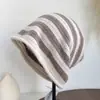Chapéu de tricô de pelo de coelho angorá listrado em duas cores para mulheres, versátil e quente, adequado para outono e inverno, com proteção para as orelhas, cobre a cabeça, gorro de enfiar