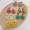 Pendientes Tejidos de Flor Hechos a Mano Estilo Bohemio Clavos de Oreja de Alta Gama para Mujeres Nicho Versátiles Elegantes Pendientes de Estilo Festivo