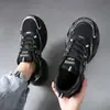 Nuevos Zapatos Deportivos para Hombre, Malla Transpirable de Verano, Casual Versátil para Hombre, Suela Gruesa, Zapatos de Moda, Zapatos de Papá que Aumentan la Altura