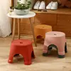 Taburete Pequeño Banco de Plástico Hogareño Taburete Infantil Engrosado Dibujos Animados Antideslizante Goma para Pies Reposapiés Bebé Taburete Bajo para Baño