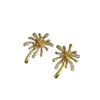 Aretes de Fuegos Artificiales Dorados Microincrustados para Mujer, Joyería de Oreja de Lujo de Alta Gama Adecuada para Invierno, Únicos y Deslumbrantes 2026