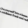 Moletom casual masculino com bordado de letras, apresentando uma estampa de listras americanas moderna e um corte solto