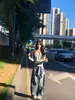 Chamarra sudadera corta gris para mujer, cárdigan con capucha para principios de otoño, top fino con cremallera de manga larga, estilo coreano, adecuado para figuras petite