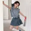 Roupas de Verão Estilo Coreano para Meninas 2026 Nova Camisa Xadrez sem Mangas Saia Jeans Saia Curta Moda Saia Camiseta para Crianças Maiores