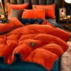 Luxo Leve Qualidade Materna e Infantil Espessado Veludo Leiteiro Conjunto de Quatro Peças Inverno Anti-Estático Forrado com Lã Cobertura de Colcha Veludo Coral 3 Roupa de Cama