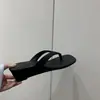Sandalias Planas de Punta Cuadrada de Moda 2026 con un Hermoso Diseño de Espiga, Pantuflas Estilo Hada, Versión Coreana, Nuevas Pantuflas de Terciopelo de Verano para Uso en Exteriores