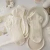 Calcetines blancos finos de verano para mujer, calcetines cortos de malla transpirable, ligeros, antideslizantes, calcetines cortos blancos dulces de encaje calado