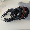 Exquisita diadema plisada de satén negro, nueva diadema de cabeza alta, estilo extranjero de alta gama, elegante y a la moda, con mechones que combinan con todo.