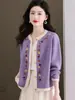 Jaqueta Cardigan de Tricô Bordada com Gola Redonda para Mulheres, Top Curto, Nova Moda Estilosa Primavera e Outono 2026 Moda para Mães Roupas Femininas