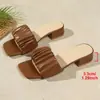 Sandalias Cruzadas Europeas y Americanas 432026 Nuevo Estilo para Exteriores de Tacón Medio Tallas Grandes Pantuflas para Mujer Venta al por Mayor Tallas Grandes