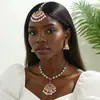 Venta al por mayor transfronteriza Moda Estilo de Oriente Medio Venta caliente Forma de abanico Temperamento Cadena para la cabeza Pendientes Conjunto de collar para mujer