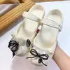 Nuevos zuecos de ballet de EVA de punta cerrada estilo verano para mujer, sandalias casuales de oso y mariposa en blanco y negro, estilo ins