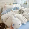 Juego de ropa de cama de cuatro piezas de gasa de doble capa Clase A 100% algodón, funda de edredón de algodón puro, sábana bajera y funda de edredón, modelo nuevo para dormitorios estudiantiles, juego de tres piezas 4