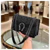 Bolsa Quadrada Pequena Transfronteiriça 2026 Novo Modelo Dionysus Estilo Europeu e Americano Corrente Estampada Bolsa Feminina Ombro Único Transversal Atacado Material PU