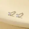 Brincos de Zircônia com Quatro Garras em Prata Esterlina 925 para Mulheres Populares Transfronteiriços Simples Pequenos e Delicados Brincos de Unha de Cartilagem Orelha Venda por Atacado