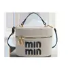 Bolsa Saco Versátil Personalizada Tecida à Mão para Mulheres, Nova Moda Bolsa de Ombro de Luxo Leve, Bolsa Transversal Cilíndrica de Nicho