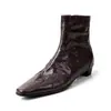 Botas femininas finas de pele de carneiro de primeira camada, novo estilo outono e inverno, bico quadrado, zíper lateral, salto médio, estilo coreano, botas curtas finas, tamanho 40