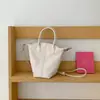 Bolsa transversal casual estilo coreano transfronteiriça para mulheres, novo modelo de verão 2026, leve, simples, nicho, bolsa de mão de nylon tipo saco