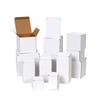 Caja de cartón corrugado blanco de tres capas, plegable, pequeña, con fondo blanco, para embalaje de productos electrónicos, cosméticos y hardware.