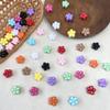 Acrílico Color Sólido Flor de Cinco Pétalos Agujero Grande Diy/Accesorios para el Cabello Cadena de Teléfono Móvil Joyería Decorativa Material Cuentas Sueltas Venta al por Mayor