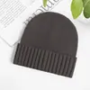 Gorro de Punto Versátil con Logo Personalizado Otoño e Invierno Color Sólido Clásico con Puño Gorro de Lana para Hombres y Mujeres Caliente Resistente al Viento para Exteriores