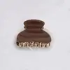 Pinzas para el cabello de acrílico para mujer, Elegantes pasadores estilo Chanel, Pinzas para el cabello dulces de color sólido perlado sedoso al por mayor
