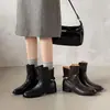Botines Chelsea de Cuero Lavado Estilo Británico con Hebilla Metálica Invierno 2026 Tacón Medio Grueso Punta Redonda Cuero Genuino para el Trabajo Botines de Tobillo para Mujer
