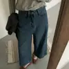 Foto real de los nuevos jeans cropped estilo coreano para otoño 2026, jeans de alta calidad para mujer de Dongdaemun, Corea del Sur, con un ajuste excelente