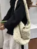 51223 Estilo Coreano Estilo Perezoso Bolso de Hombro de Lana de Cordero Otoño e Invierno Nuevo Bolso Tote Cruzado Versátil de Gran Capacidad